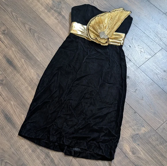 Positive Influence Vintage 80s 90s Strapless Black Velour Gold Dress Size 6